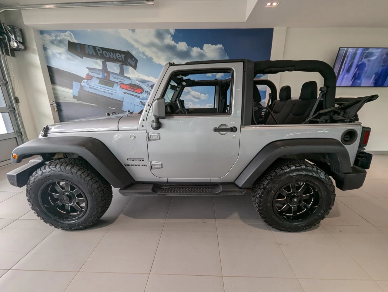 2014 Jeep Wrangler Sport / Manuel Main Image
