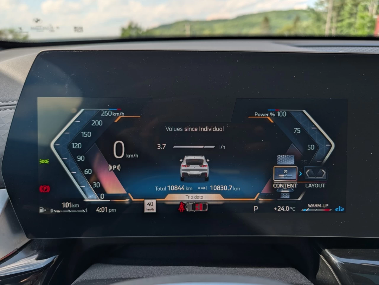 2025 BMW X2 xDrive28i Main Image