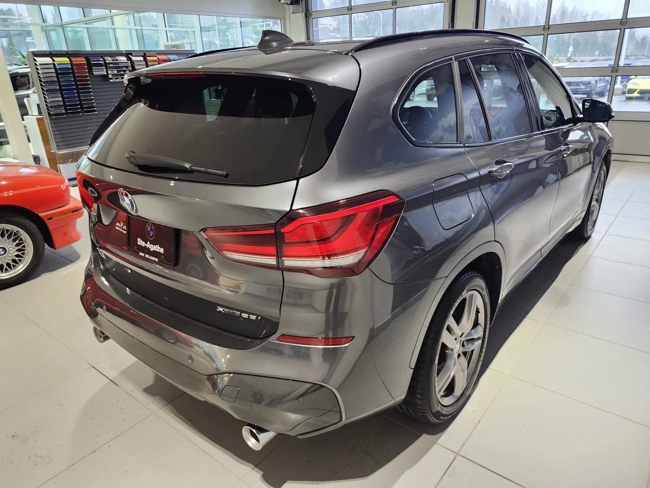 2022 BMW X1 xDrive28i Image principale