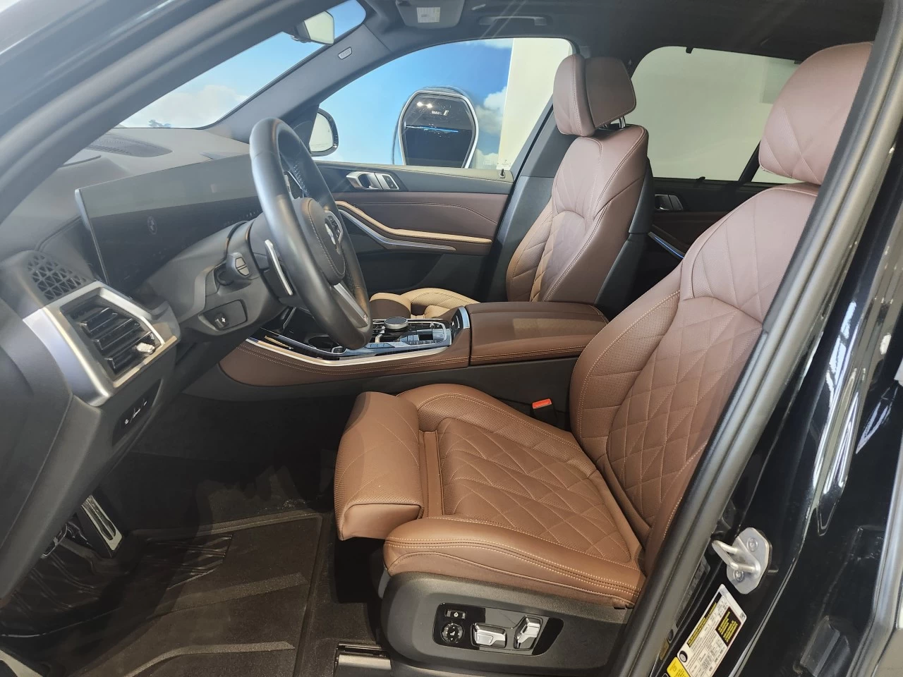 2024 BMW X5 xDrive40i Main Image