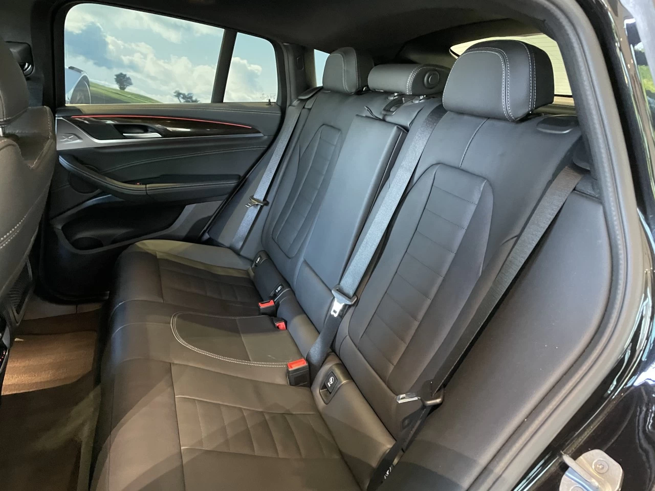 2022 BMW X4 xDrive30i Main Image