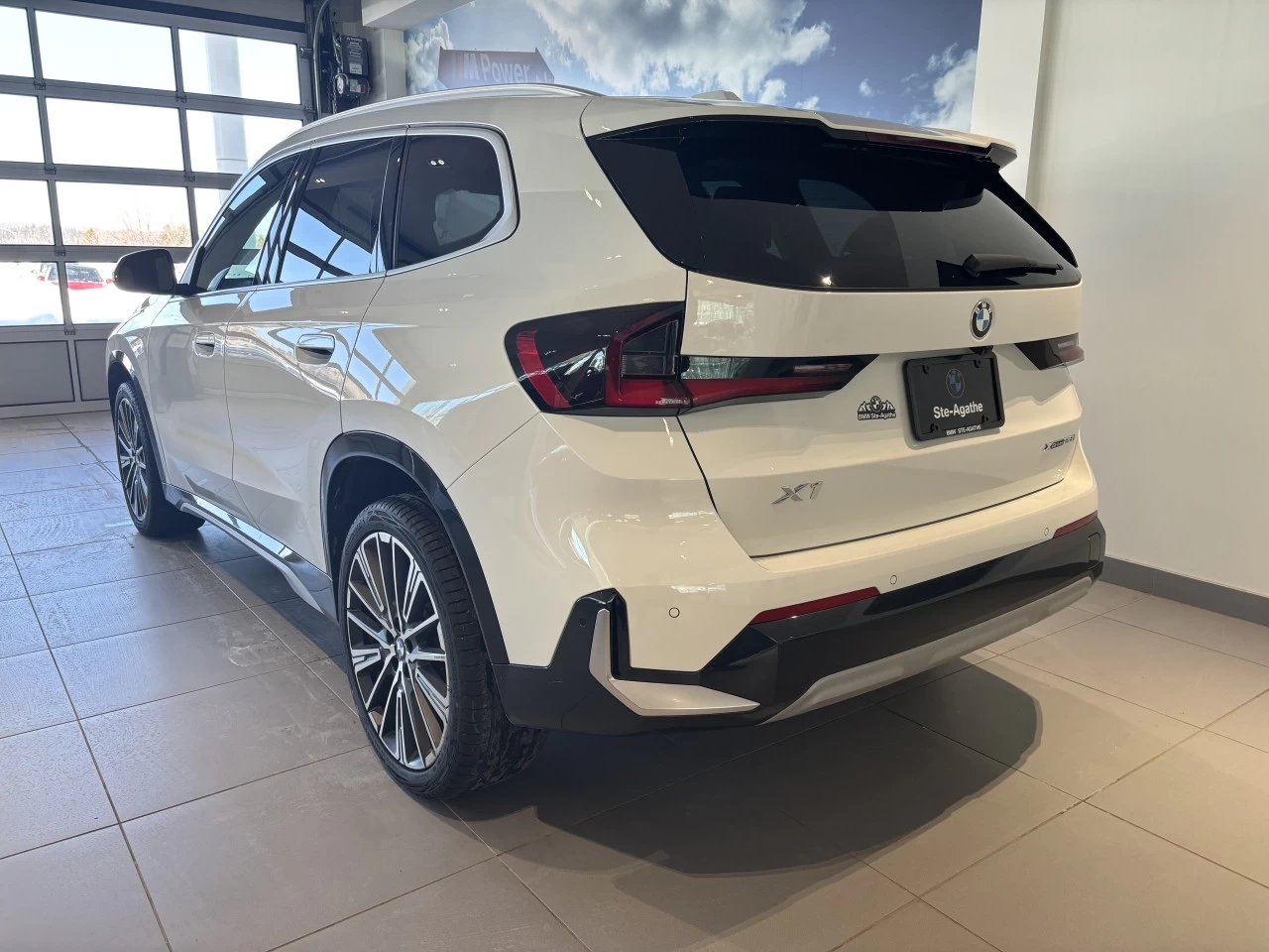 2023 BMW X1 xDrive28i Main Image