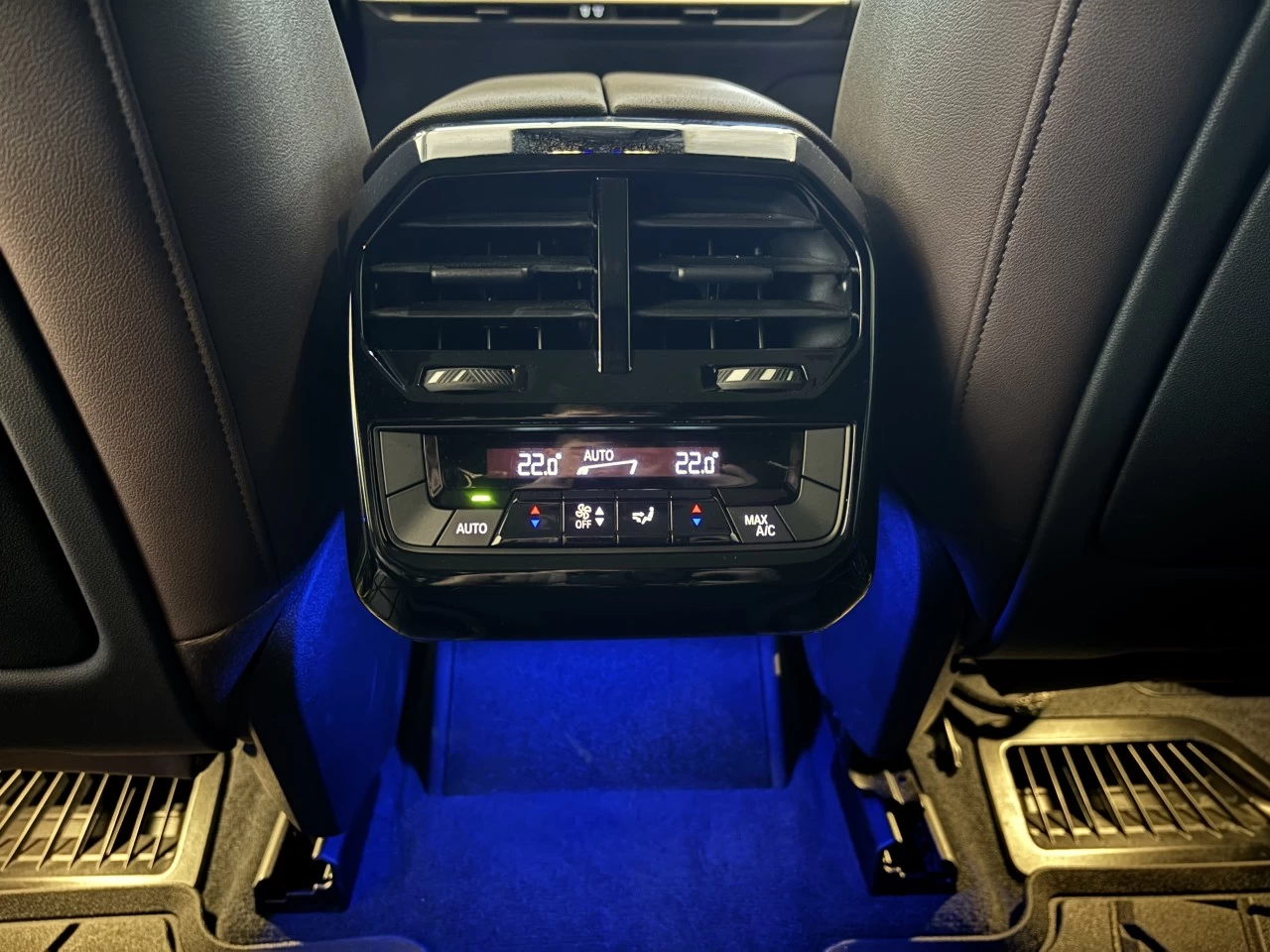 2023 BMW iX xDrive50 Image principale