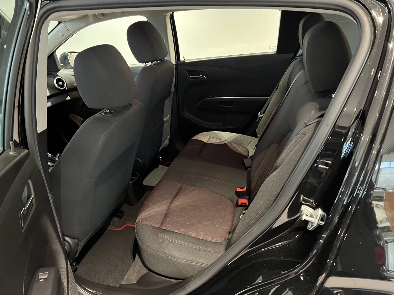 2017 Chevrolet Sonic LT Main Image