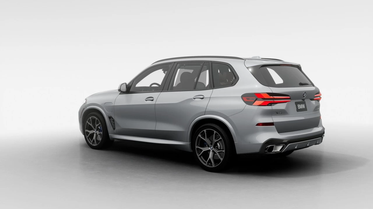 2026 BMW X5 xDrive50e Image principale