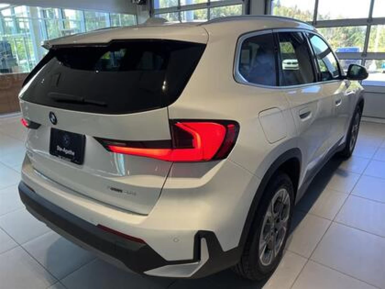 2023 BMW X1 xDrive28i Main Image
