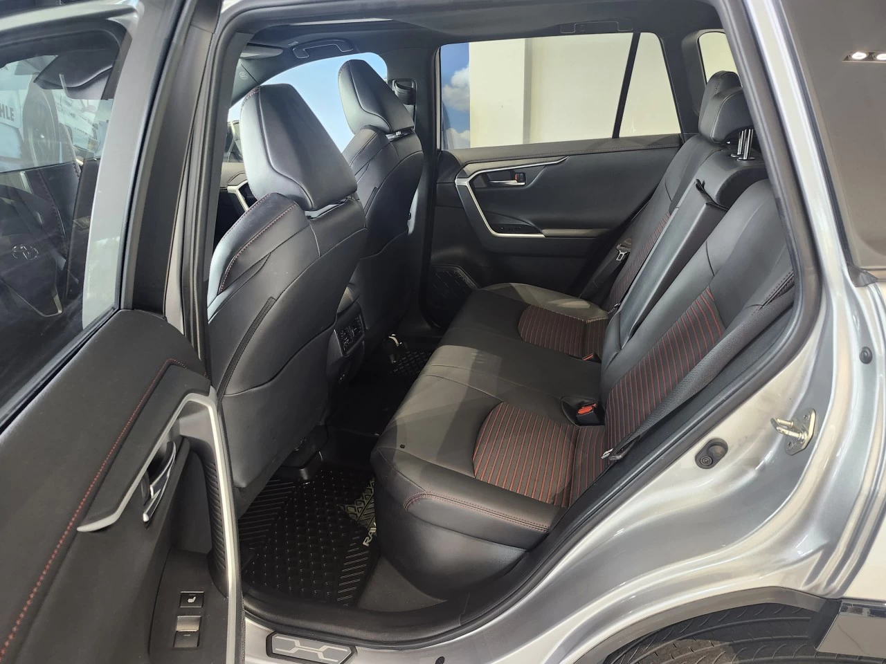 2023 Toyota RAV4 Prime XSE Image principale