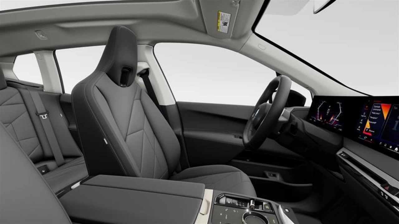 2025 BMW iX xDrive40 Edition Main Image
