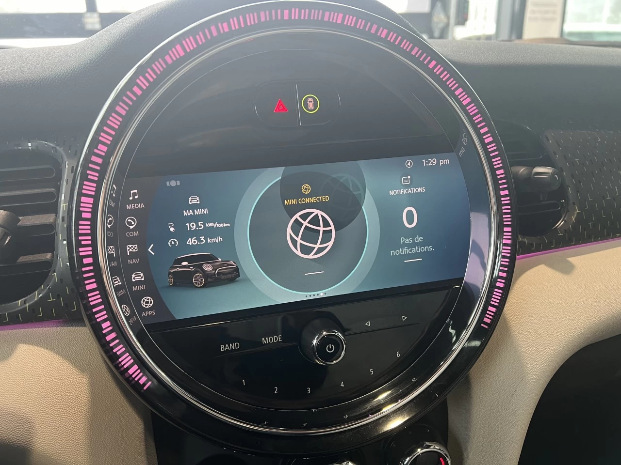 2023 Mini Cooper Cooper SE https://www.bmwsteagathe.com/resize/b990ff35b810a3abc0cc817b2ca24889-1