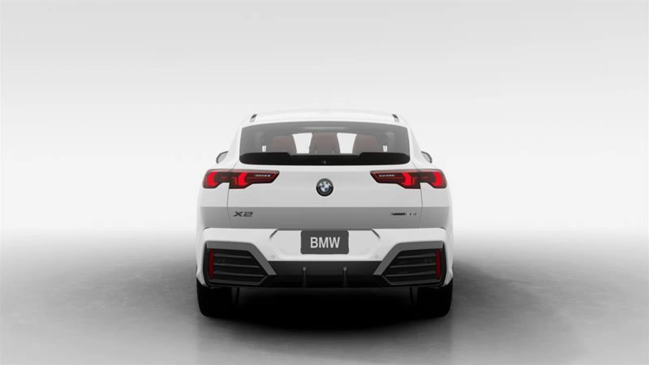2026 BMW X2 xDrive28i Main Image