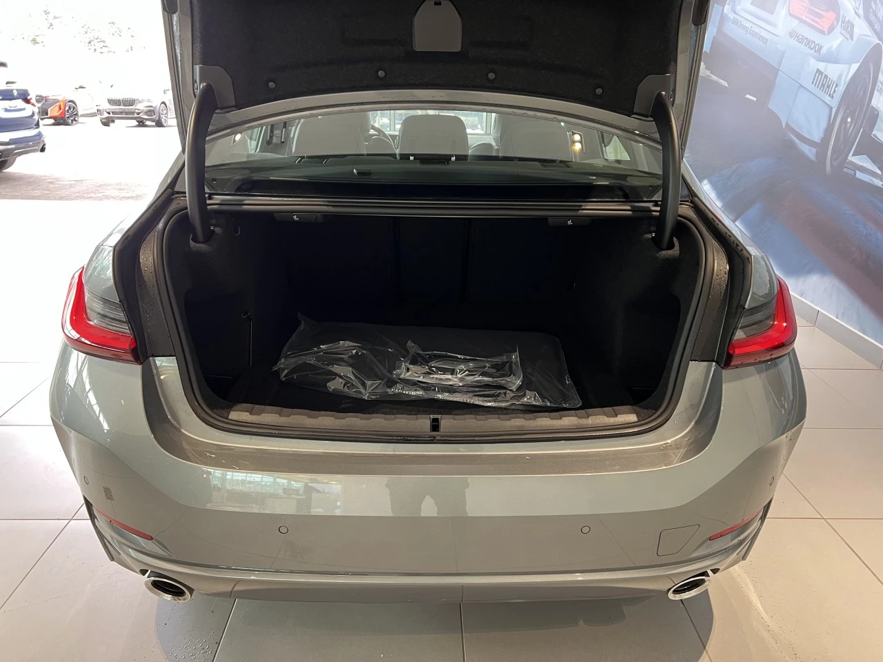 2024 BMW 330I xDrive Sedan Image principale