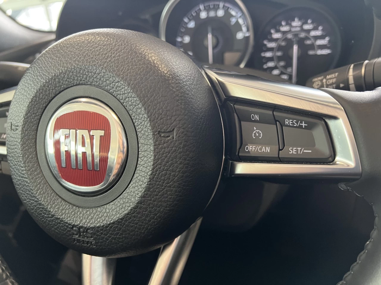 2017 Fiat 124 Spider Classica Image principale