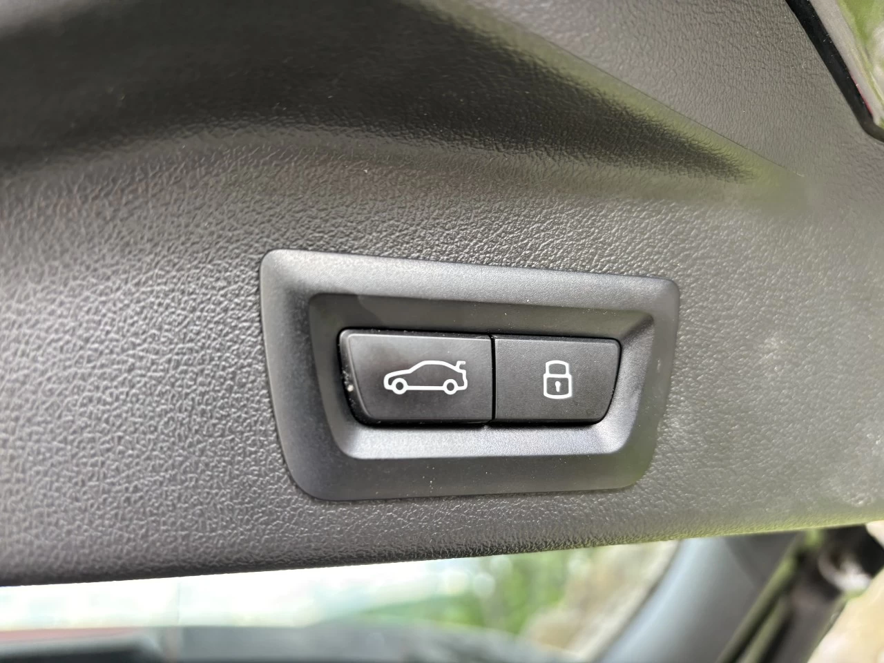 2024 BMW X5 xDrive40i Main Image
