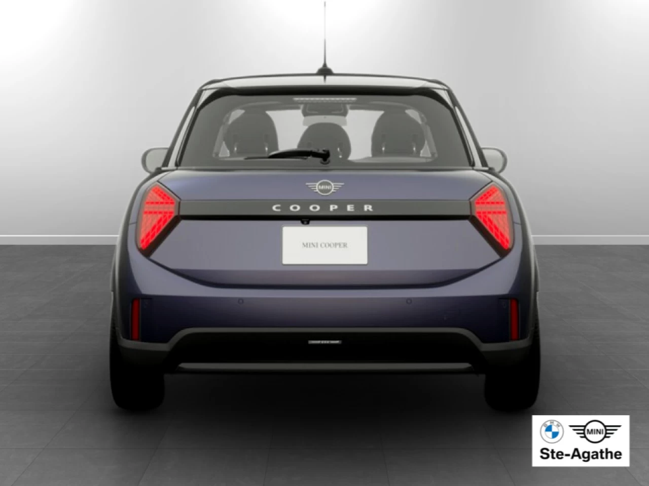 2026 MINI 5 Door Cooper C FWD Image principale