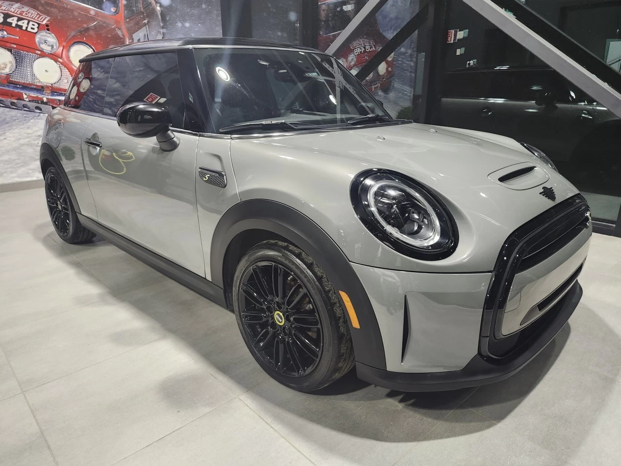 2022 Mini Cooper SE Main Image