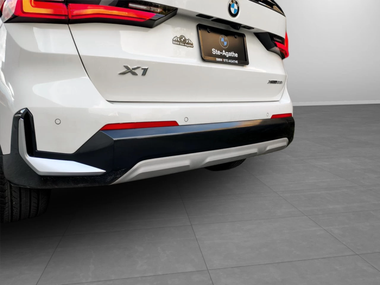 2023 BMW X1 xDrive28i Main Image