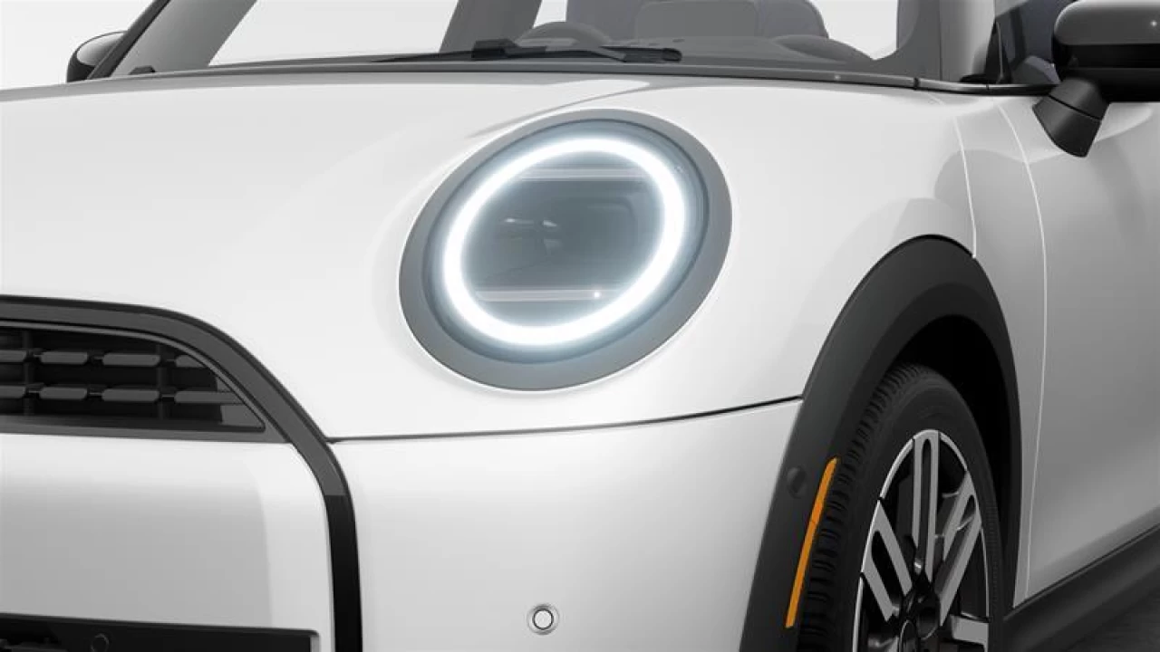 2026 MINI 3 Door Cooper C FWD Image principale