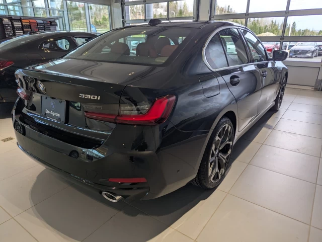 BMW 330i xDrive Sedan 2025