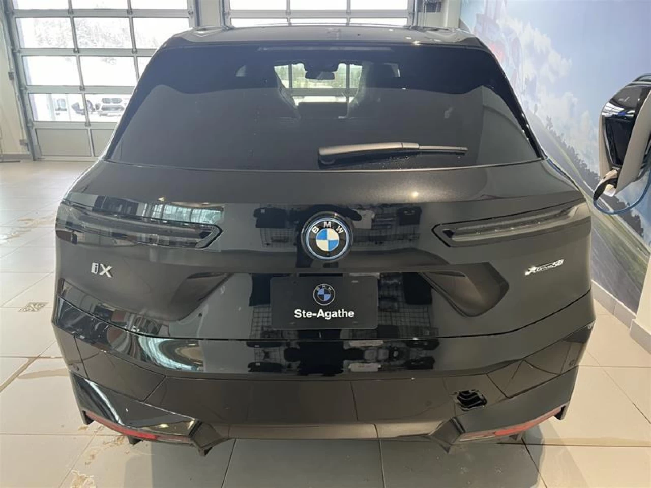 2024 BMW iX xDrive50 Main Image