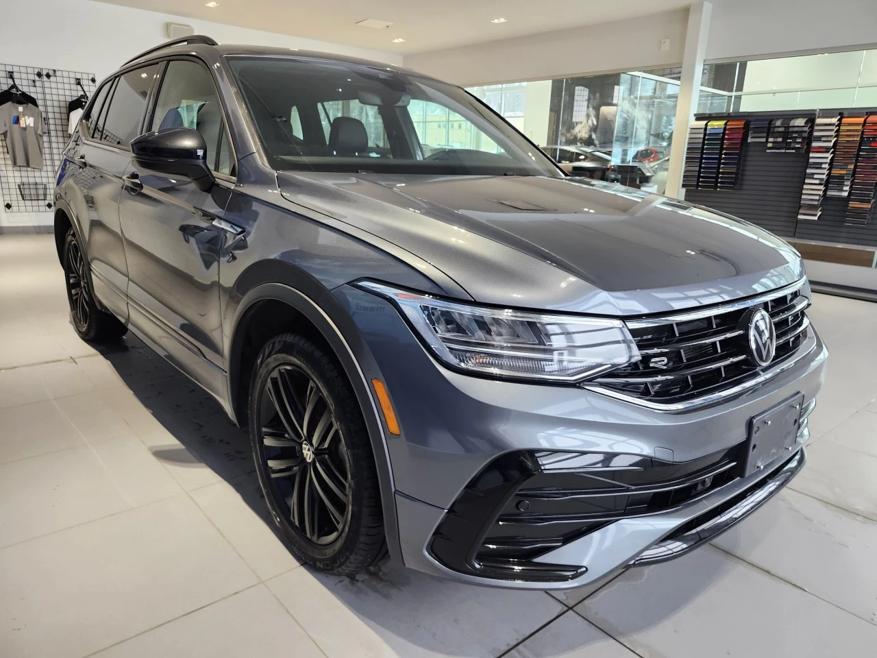 2022 Volkswagen Tiguan Comfortline R-Line Black Edition Image principale
