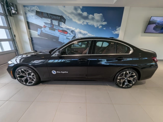 BMW 330i xDrive Sedan 2025
