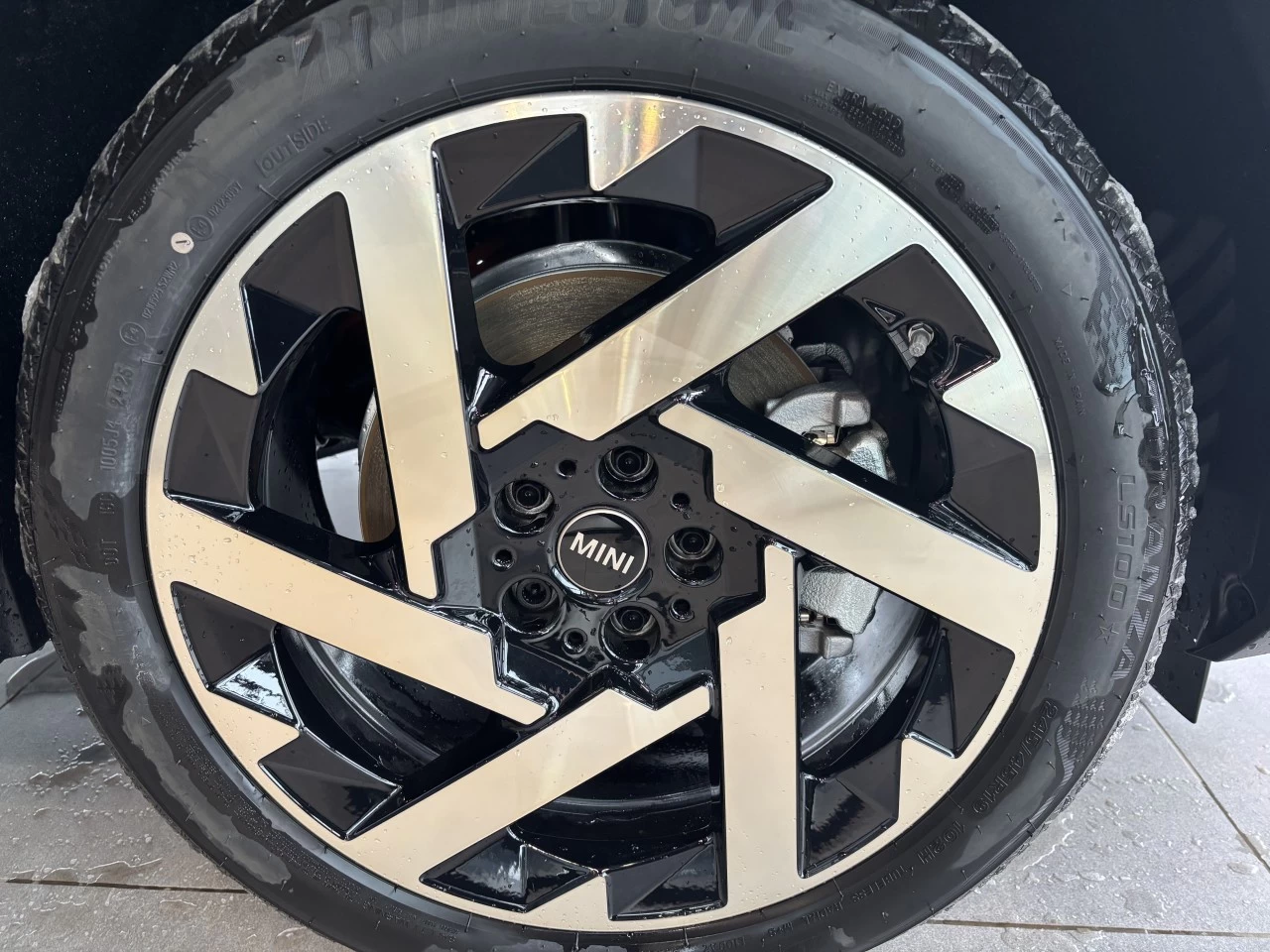 2025 MINI Countryman SE ALL4 Main Image