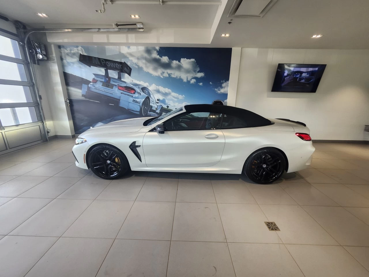 2023 BMW M8 Competition Image principale