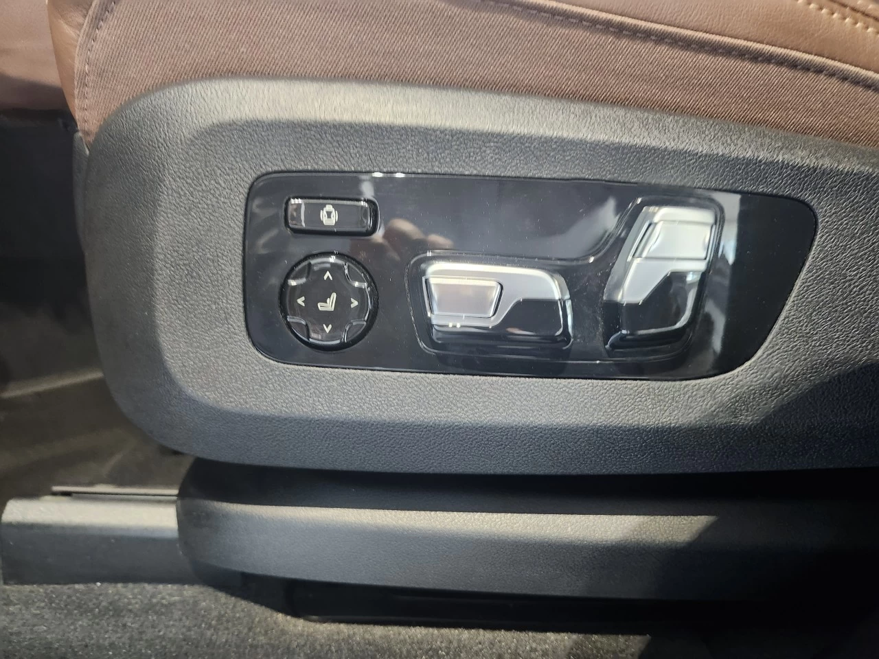 2024 BMW X5 xDrive40i Main Image