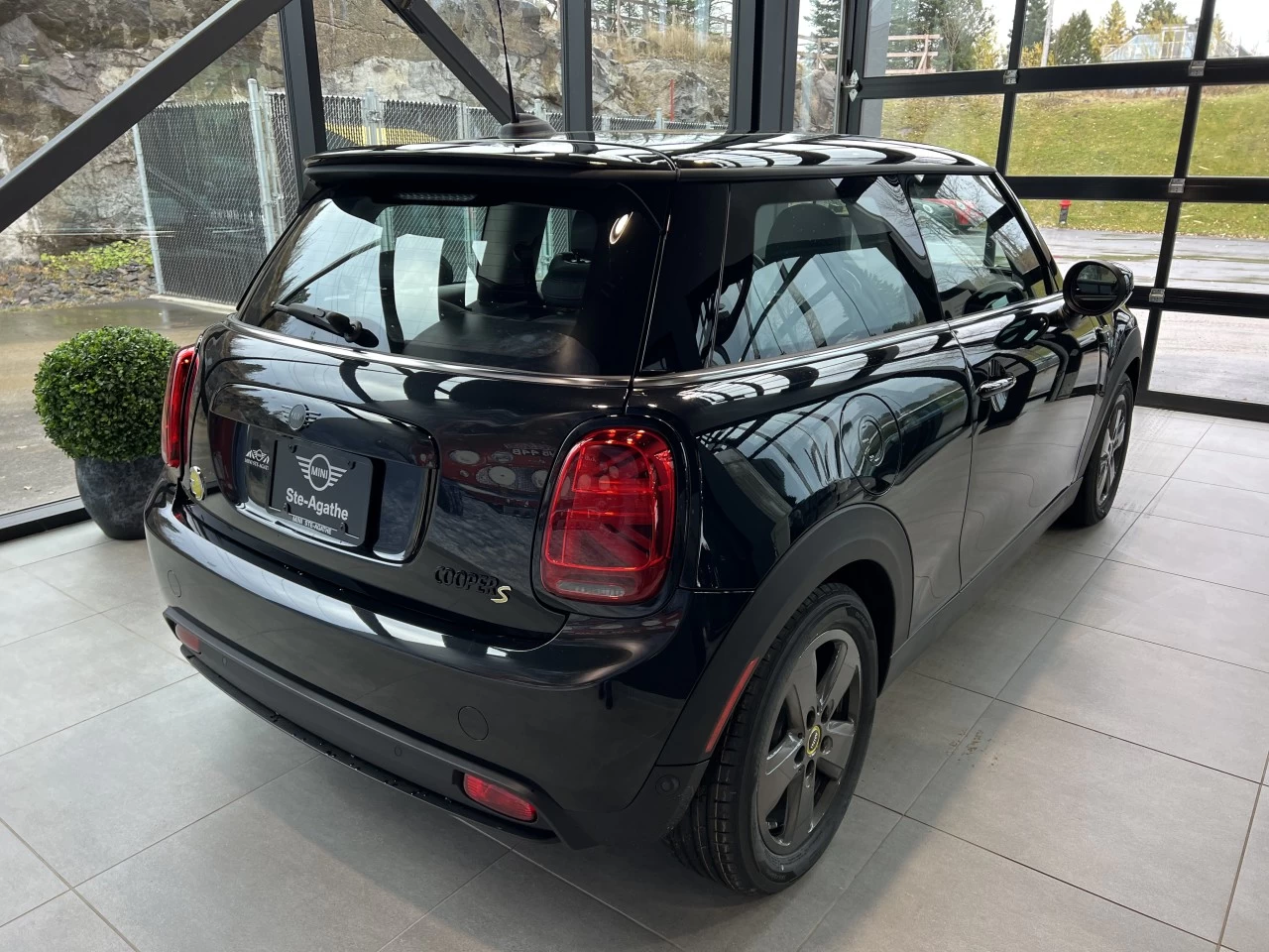 2024 MINI Cooper SE 3 Door Image principale