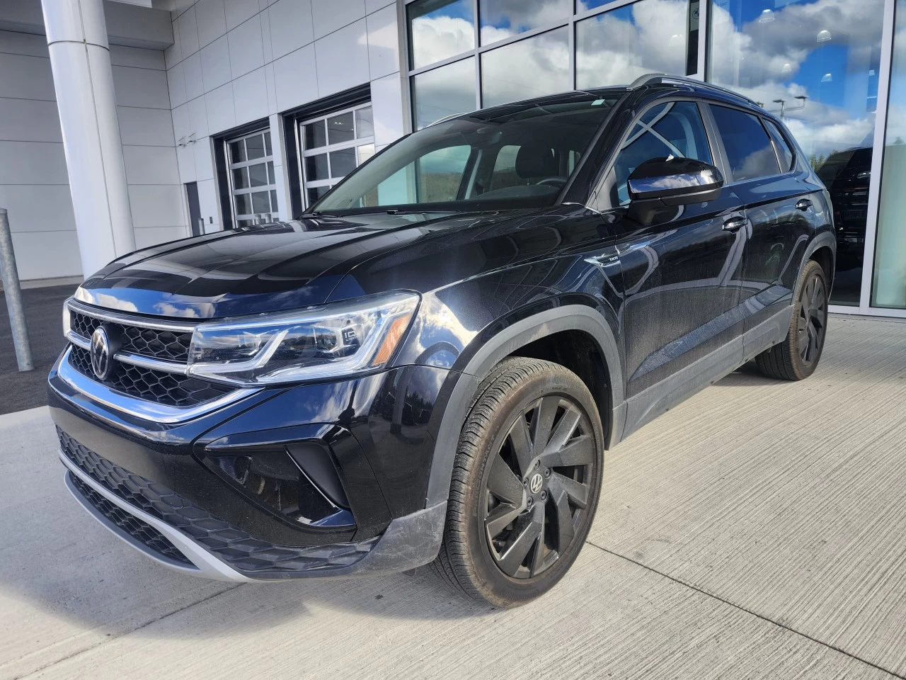 2023 Volkswagen Taos Highline https://www.bmwsteagathe.com/resize/b990ff35b810a3abc0cc817b2ca24889-1
