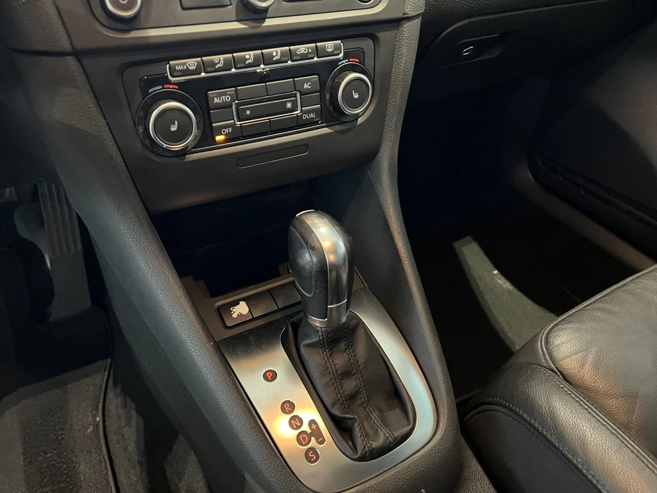 2012 Volkswagen Golf Highline Main Image