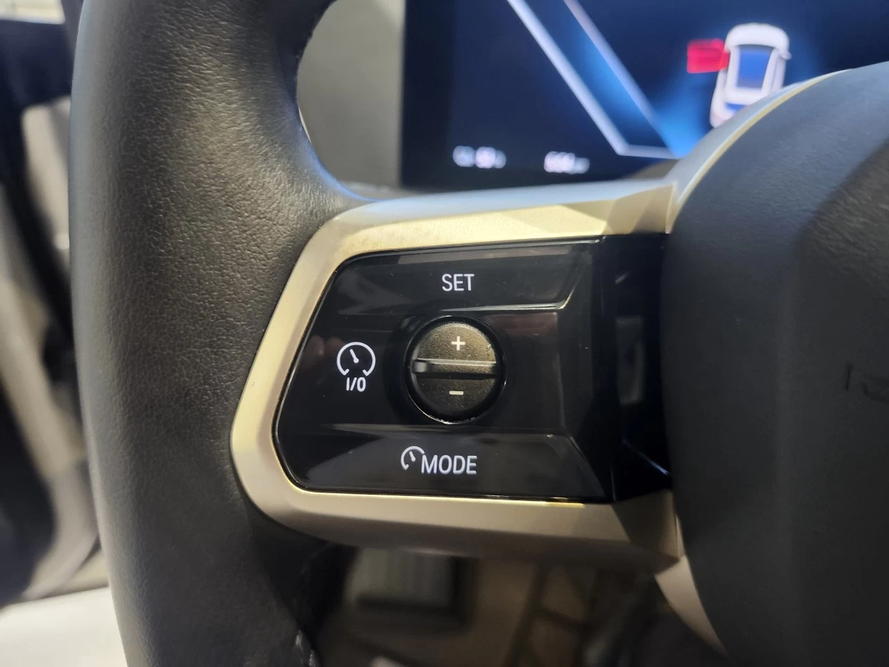 2023 BMW iX xDrive40 Main Image