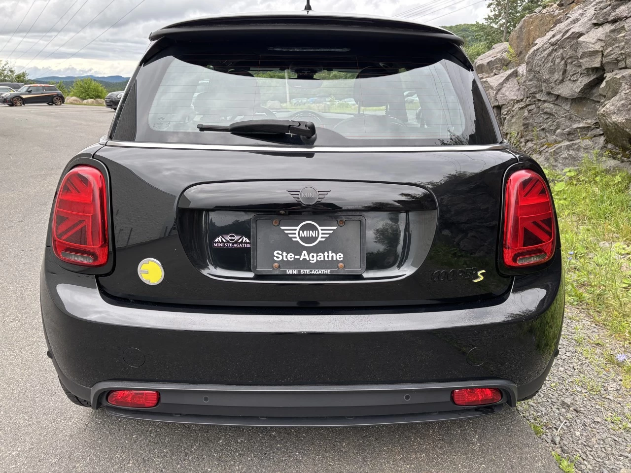 2023 Mini Cooper Cooper SE Main Image