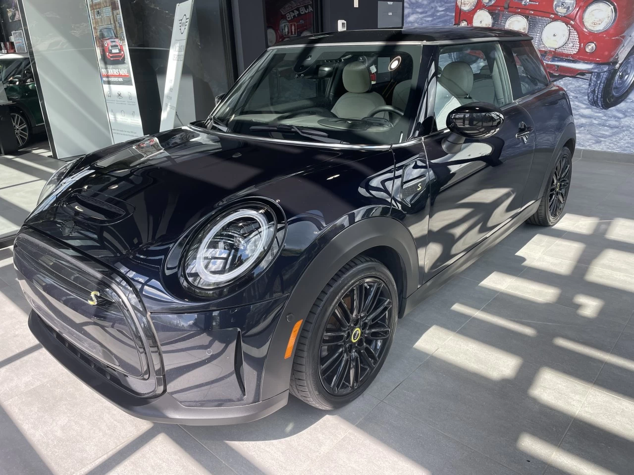 2022 Mini Cooper Cooper SE Main Image