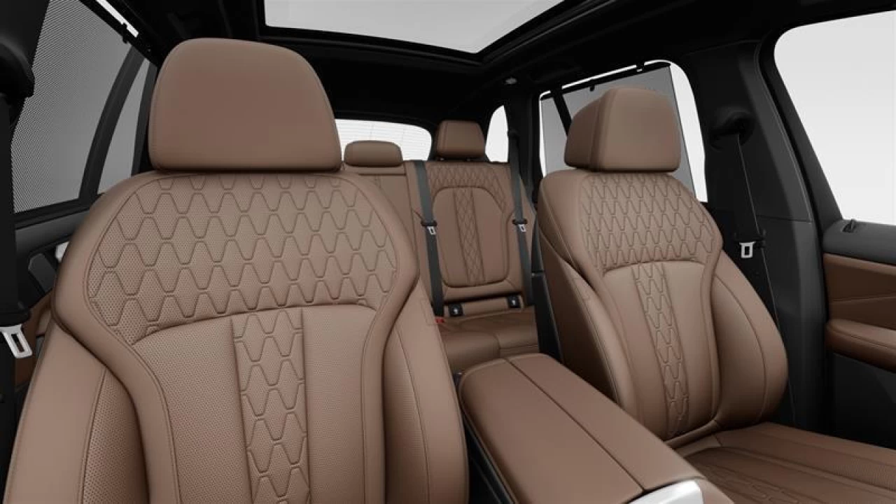 2026 BMW X5 M60i xDrive Image principale