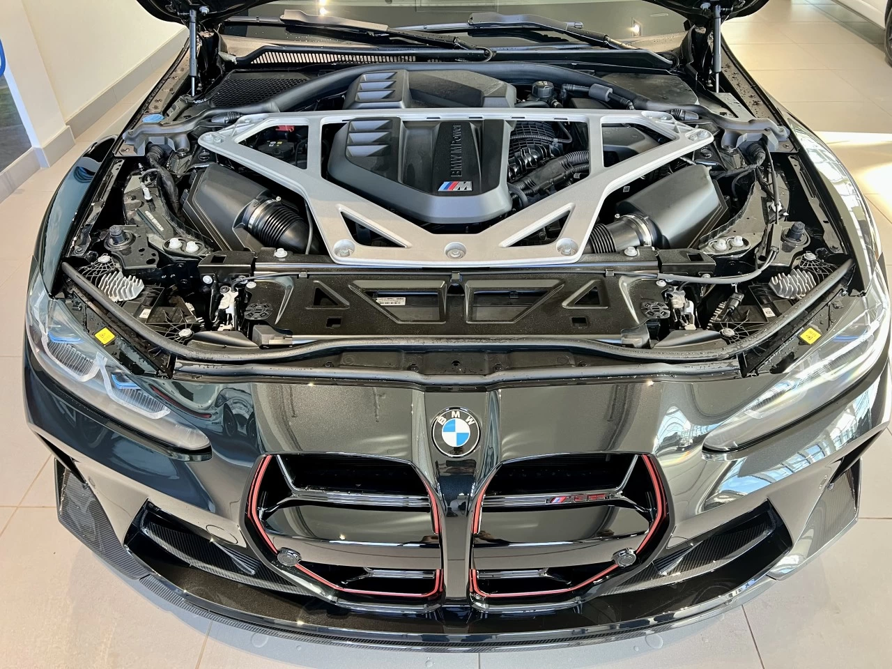 2024 BMW M3 CS Image principale