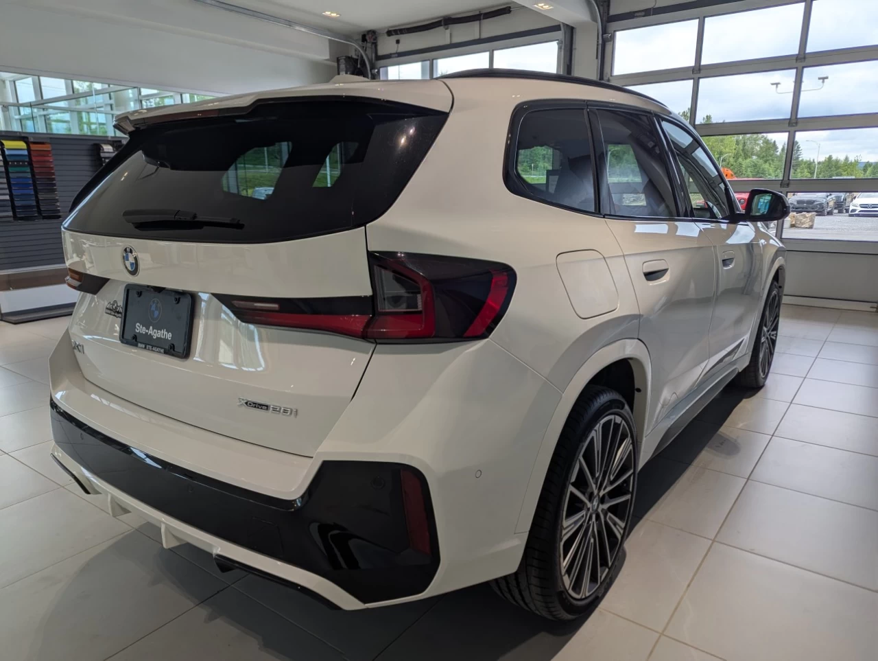 2023 BMW X1 xDrive28i Image principale
