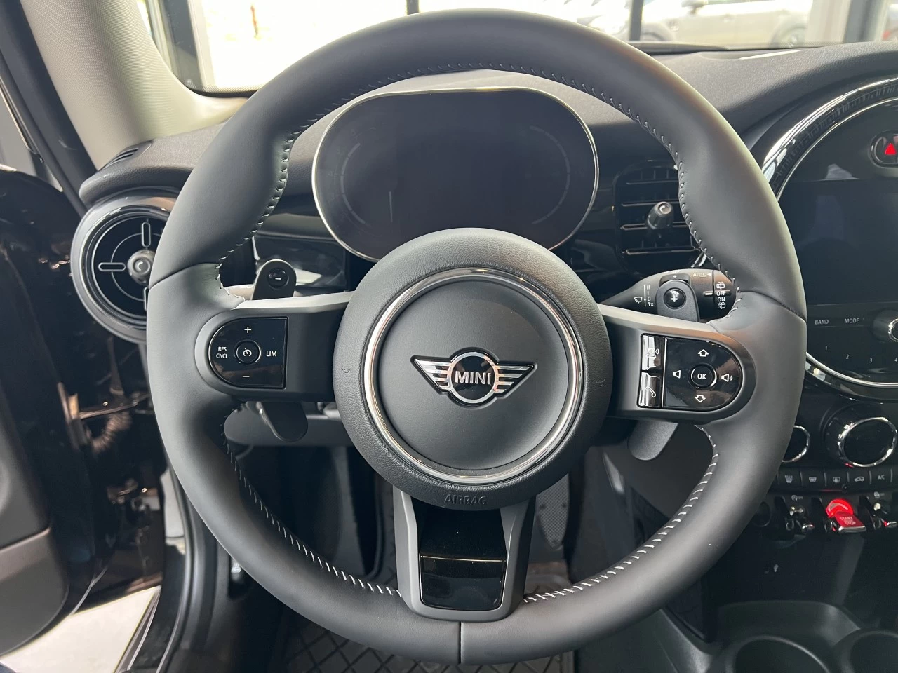 2024 MINI COOPER S 3 Door Main Image