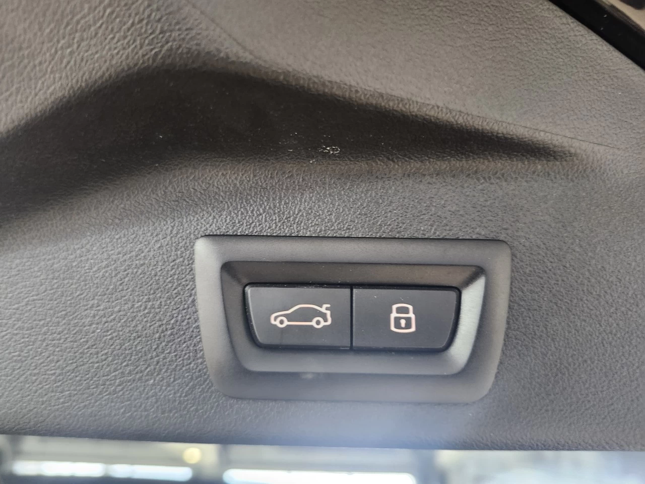 2024 BMW X5 xDrive40i Main Image