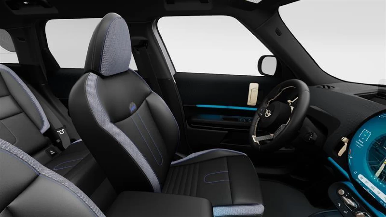 2025 MINI Countryman SE ALL4 Main Image