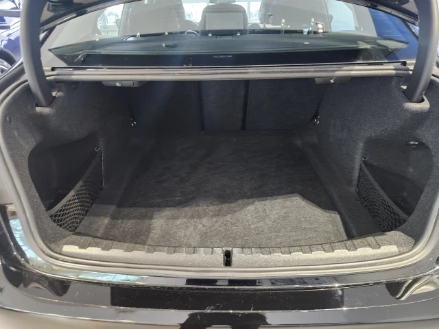 BMW 3 Series 330i xDrive 2022