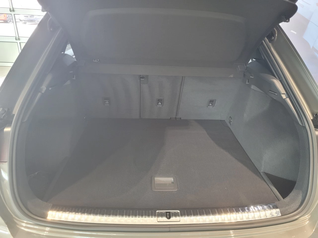 2020 Audi Q3 Progressiv Main Image
