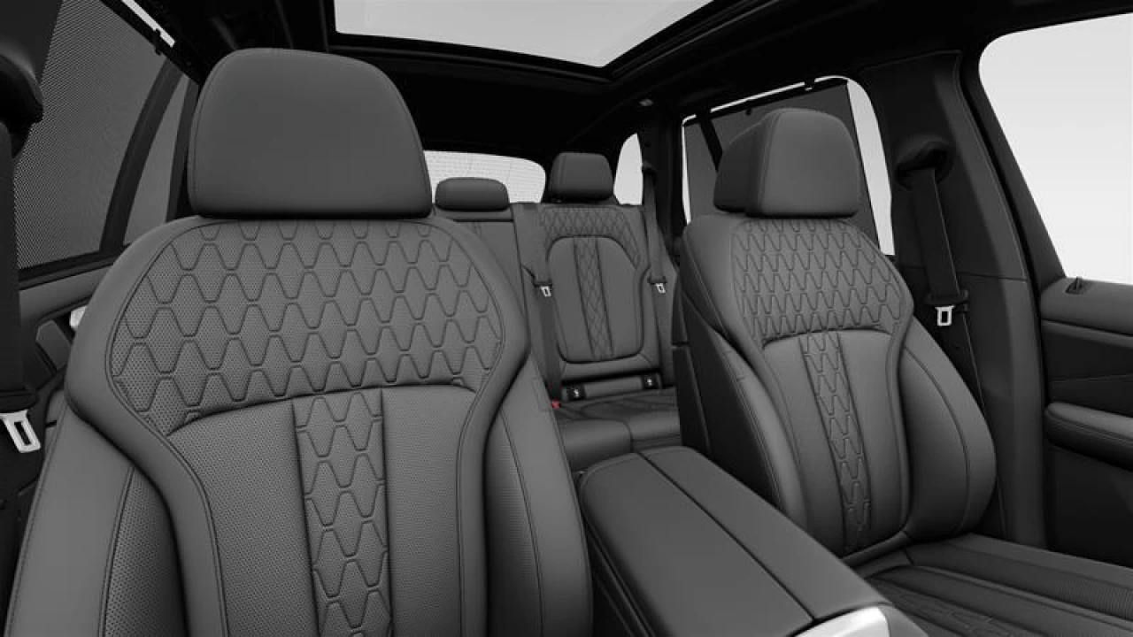 2026 BMW X5 M60i xDrive Main Image