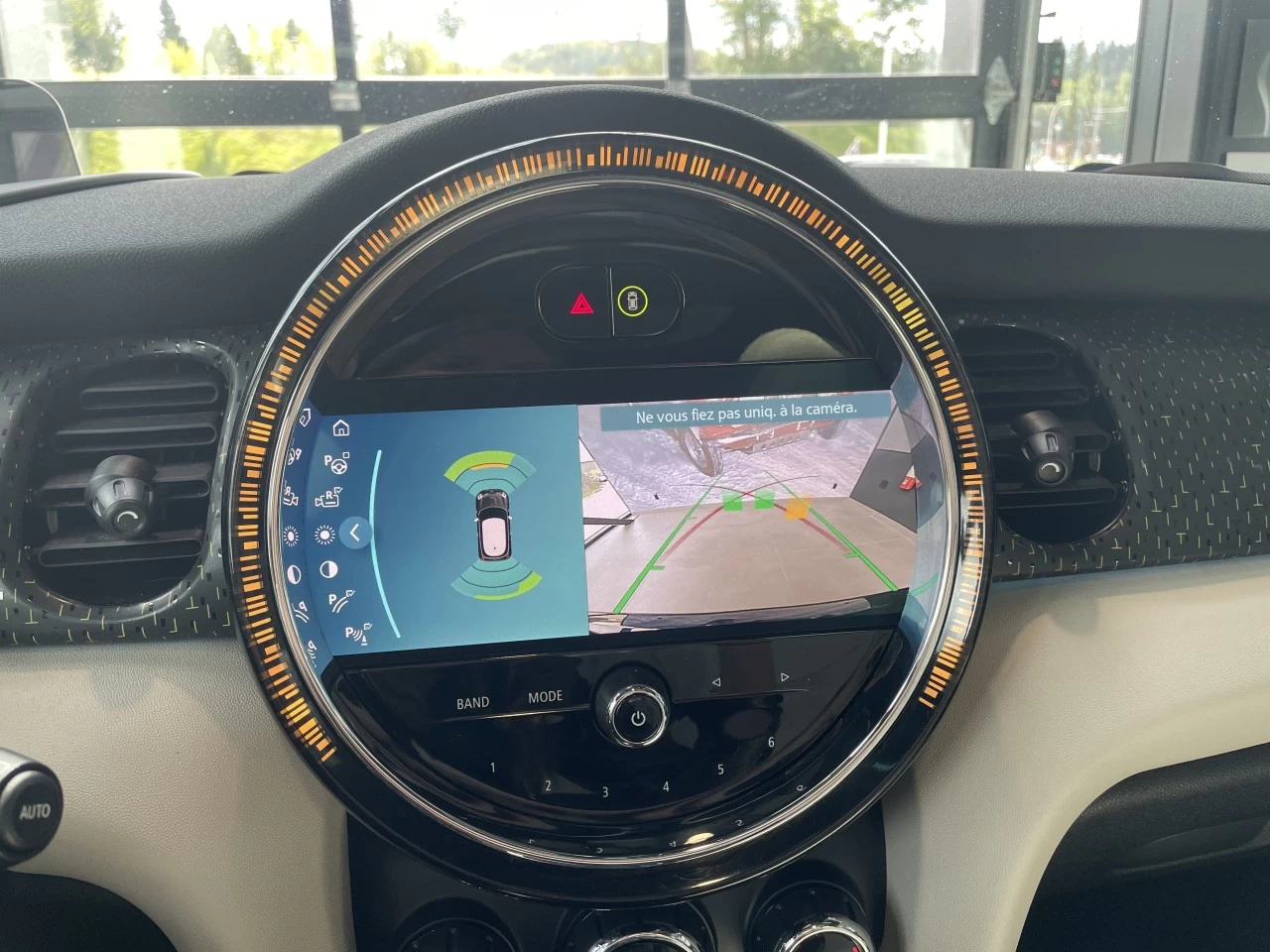 2022 Mini Cooper Cooper SE https://www.bmwsteagathe.com/resize/b990ff35b810a3abc0cc817b2ca24889-1