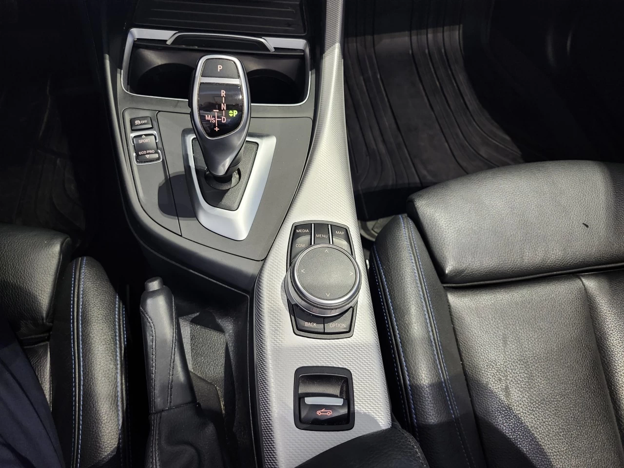 2020 BMW 2 Series 230i xDrive Convertible Main Image