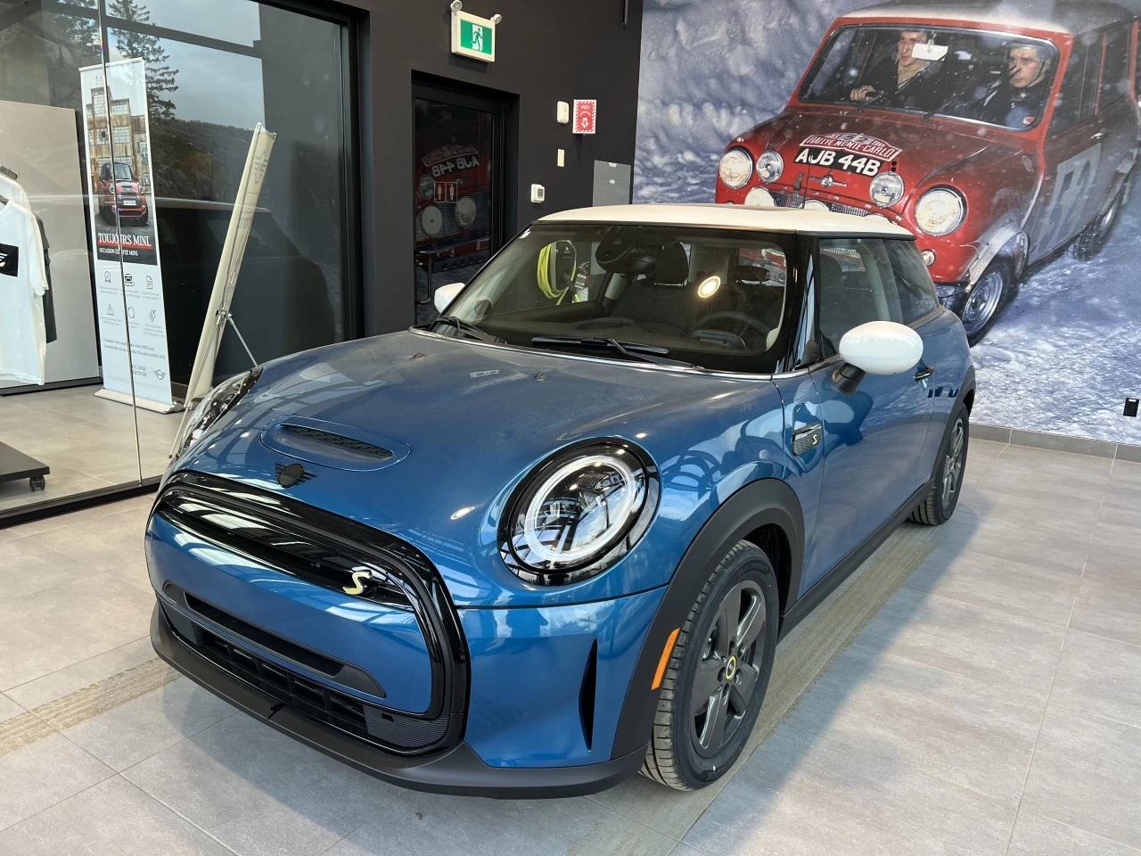2024 MINI Cooper SE 3 Door Main Image