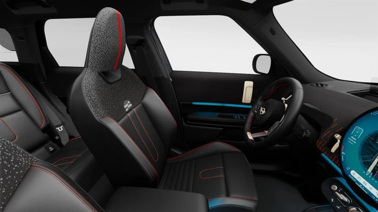 2025 MINI Countryman SE ALL4 Main Image
