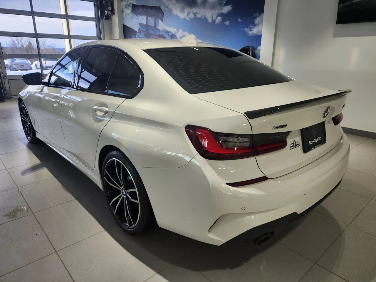 2022 BMW 3 series 330i xDrive Image principale