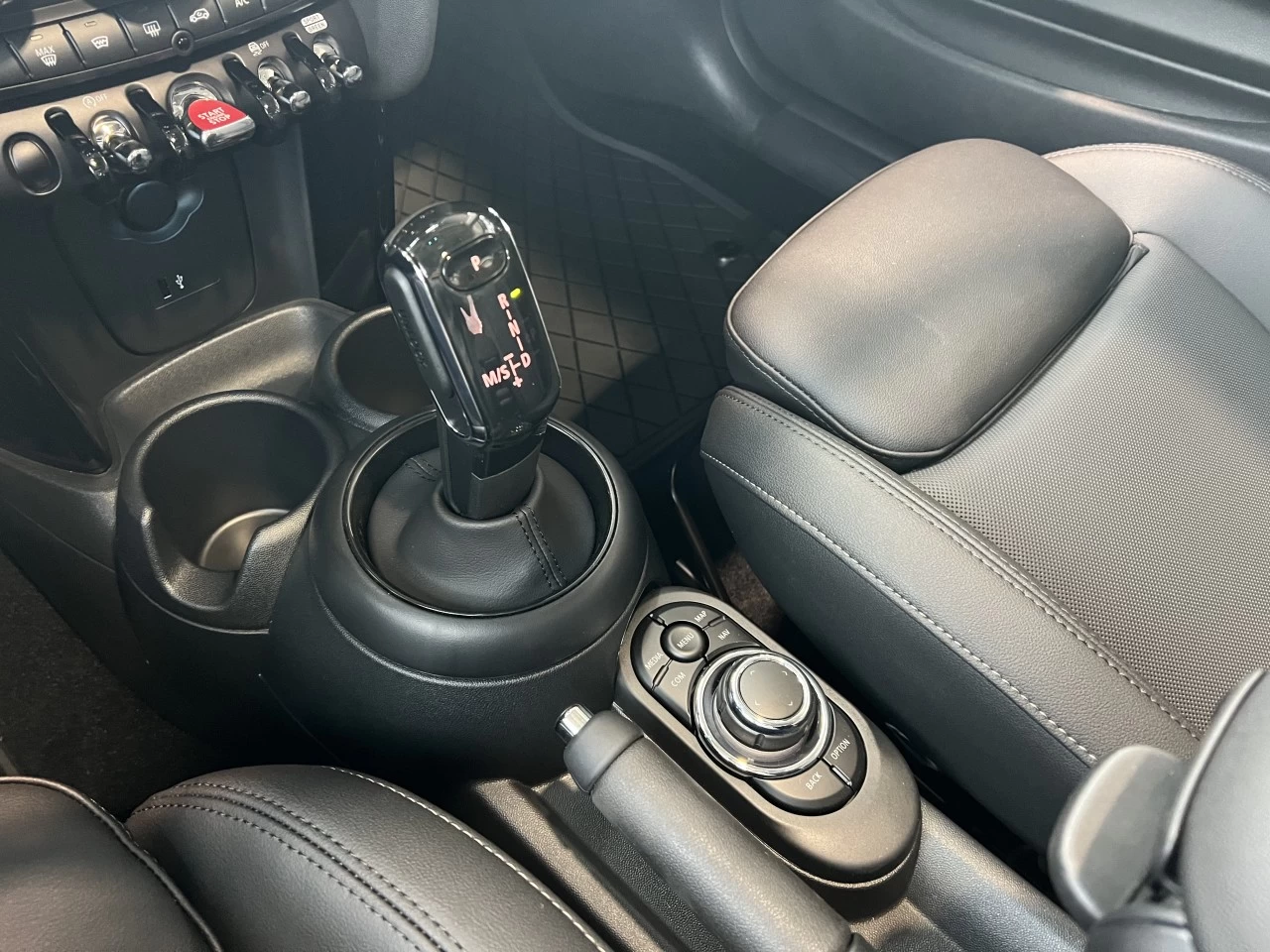 2024 MINI COOPER S 3 Door Main Image