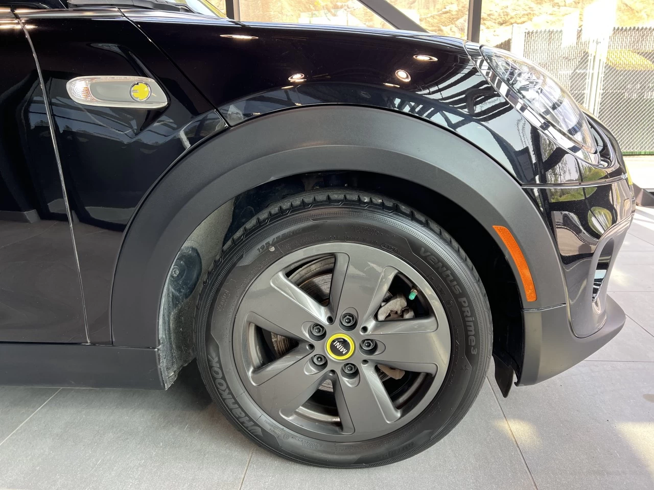 2021 Mini Cooper Cooper SE https://www.bmwsteagathe.com/resize/b990ff35b810a3abc0cc817b2ca24889-1